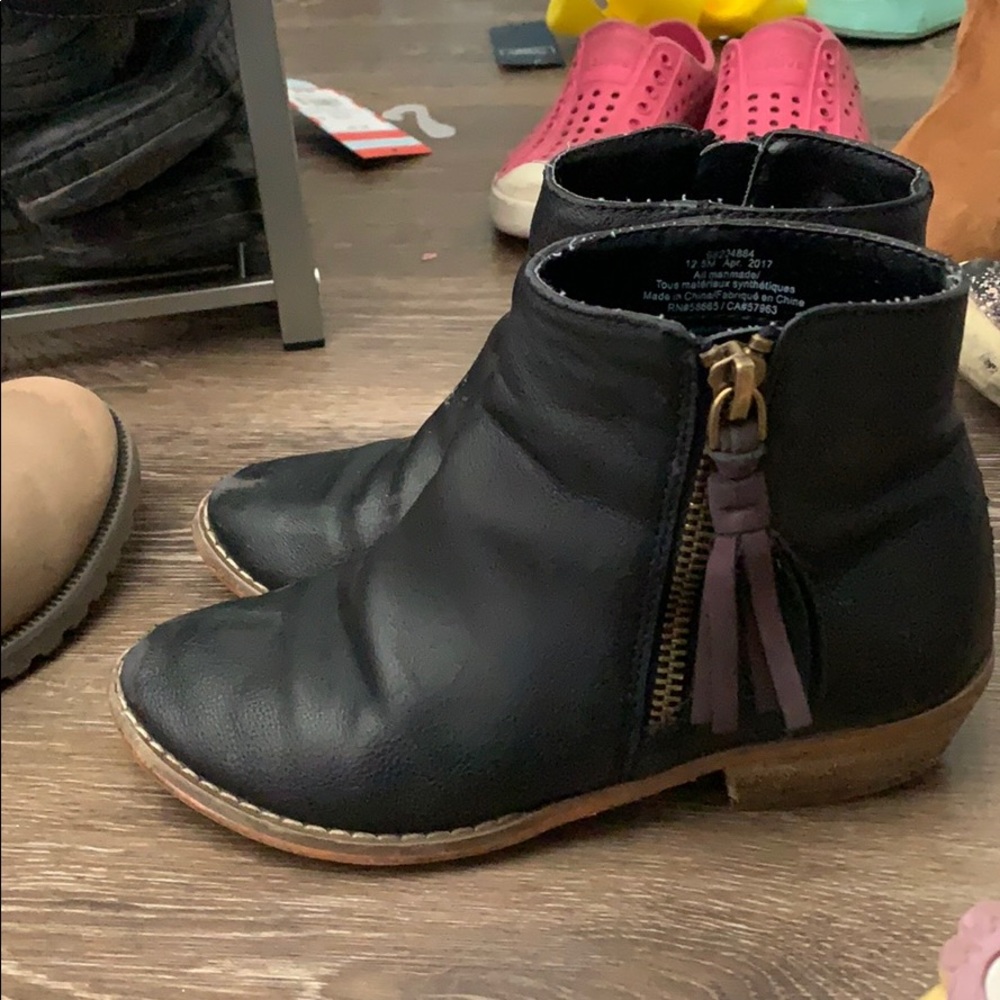 Cute Booties! - Picture 3 of 4
